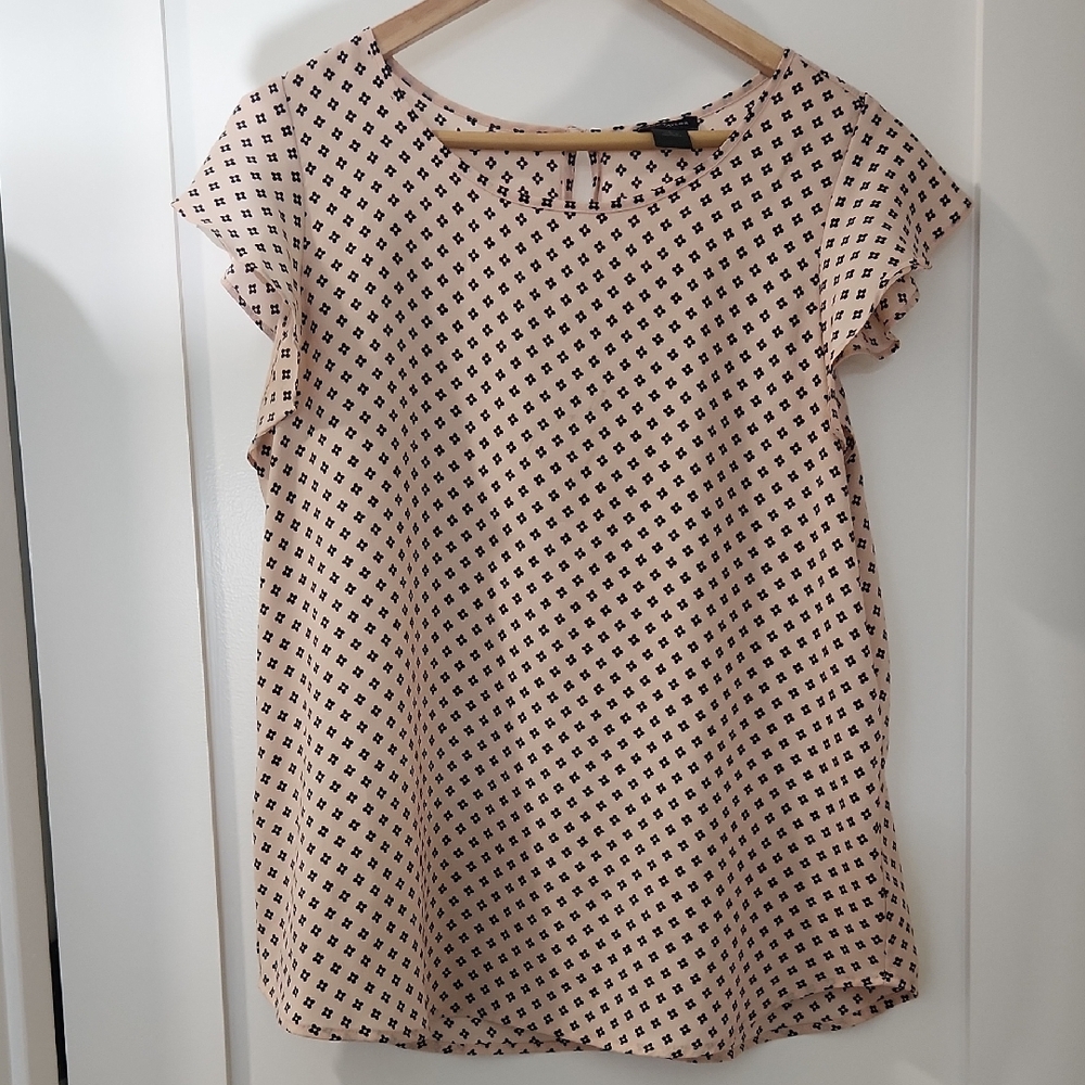 Ann Taylor Tan and Black Geometric Top